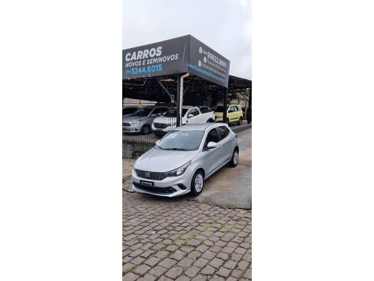 FIAT - ARGO - 2014/2015 - Prata - R$ 63.900,00