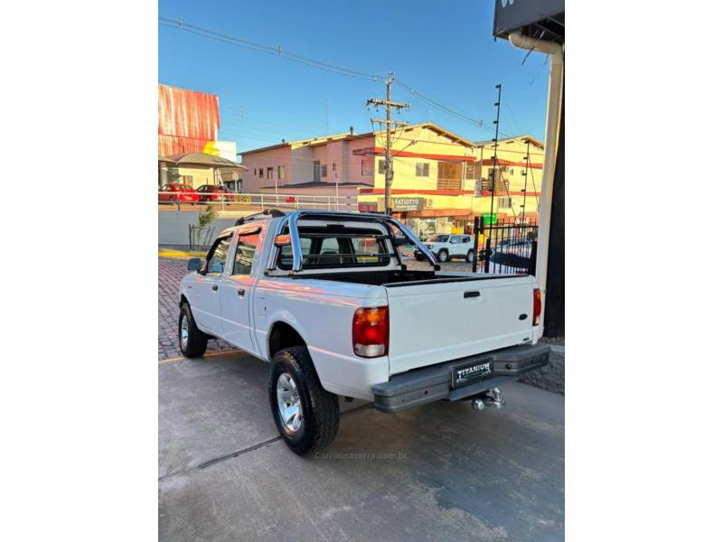 FORD - RANGER - 1998/1999 - Branca - R$ 55.000,00
